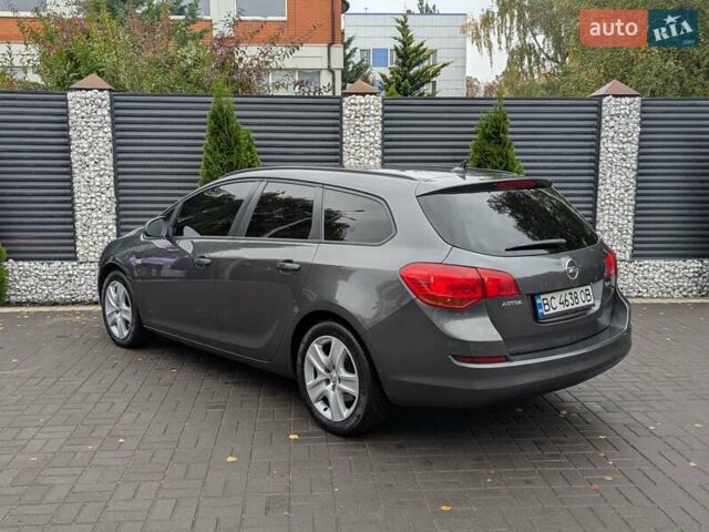Опель Астра 2012 в Черкассах на Automoto.ua Серый Опель Астра, объемом двигателя 1.7 л и пробегом 236 тыс. км за 7499 $, фото 13 на Automoto.ua