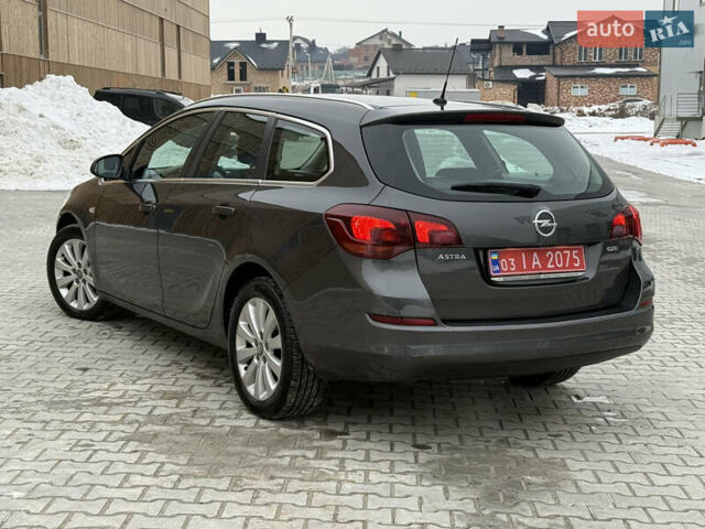 Серый Опель Астра, объемом двигателя 1.7 л и пробегом 280 тыс. км за 7750 $, фото 16 на Automoto.ua
