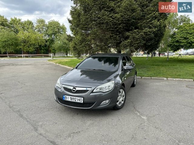 Серый Опель Астра, объемом двигателя 1.3 л и пробегом 220 тыс. км за 7100 $, фото 39 на Automoto.ua