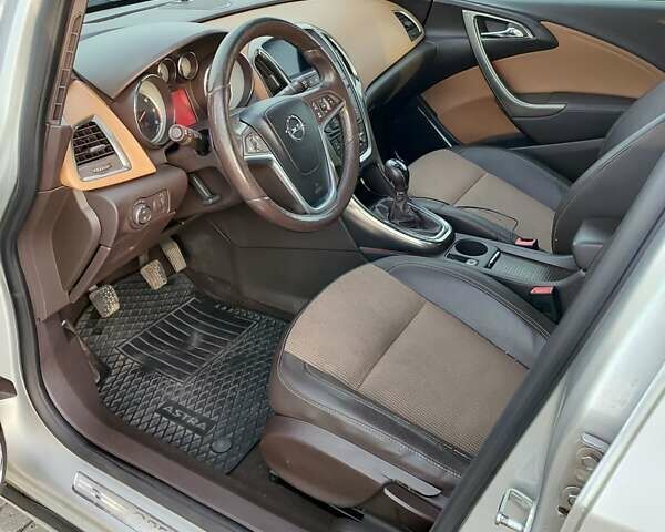 Серый Опель Астра, объемом двигателя 1.69 л и пробегом 307 тыс. км за 7000 $, фото 2 на Automoto.ua