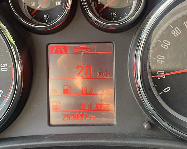 Серый Опель Астра, объемом двигателя 1.7 л и пробегом 255 тыс. км за 6200 $, фото 47 на Automoto.ua