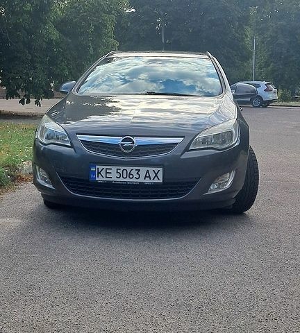 Сірий Опель Астра, об'ємом двигуна 1.4 л та пробігом 217 тис. км за 7300 $, фото 8 на Automoto.ua