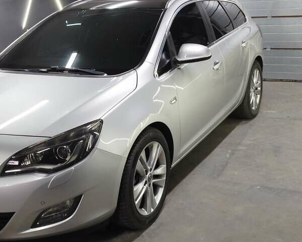 Сірий Опель Астра, об'ємом двигуна 2 л та пробігом 250 тис. км за 9200 $, фото 6 на Automoto.ua