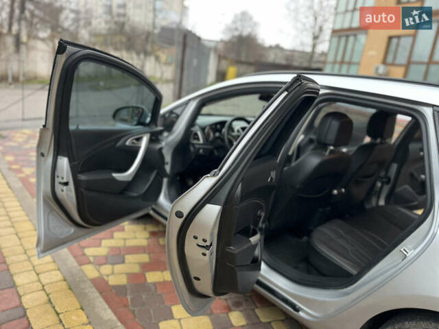 Серый Опель Астра, объемом двигателя 1.7 л и пробегом 257 тыс. км за 5850 $, фото 32 на Automoto.ua