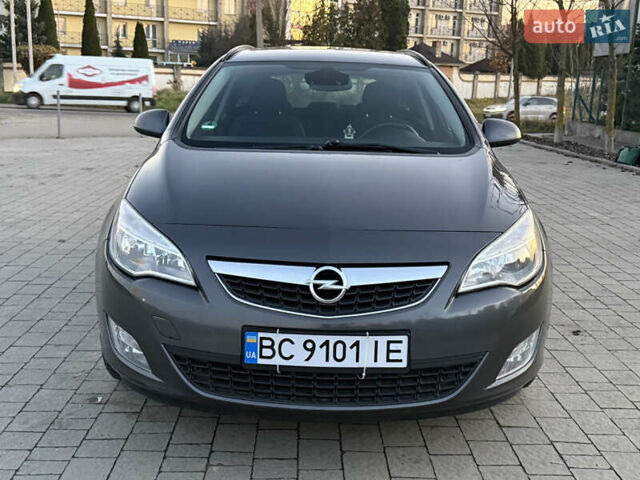 Серый Опель Астра, объемом двигателя 1.7 л и пробегом 215 тыс. км за 7350 $, фото 16 на Automoto.ua