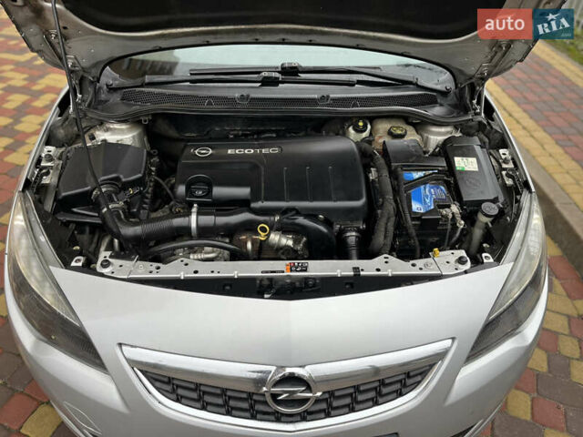 Серый Опель Астра, объемом двигателя 1.7 л и пробегом 257 тыс. км за 5850 $, фото 40 на Automoto.ua