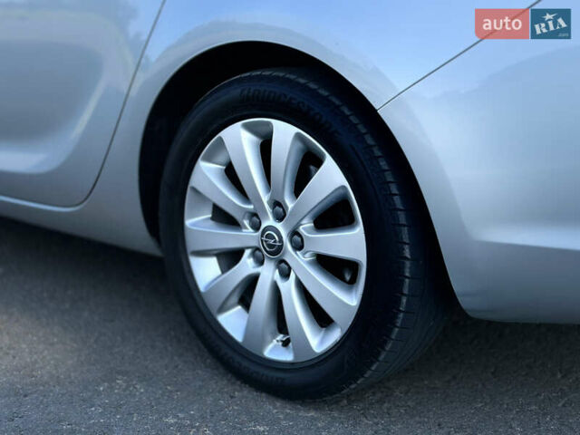 Сірий Опель Астра, об'ємом двигуна 1.7 л та пробігом 272 тис. км за 7100 $, фото 12 на Automoto.ua