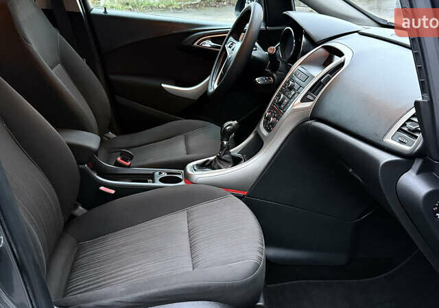 Сірий Опель Астра, об'ємом двигуна 1.3 л та пробігом 182 тис. км за 7300 $, фото 22 на Automoto.ua