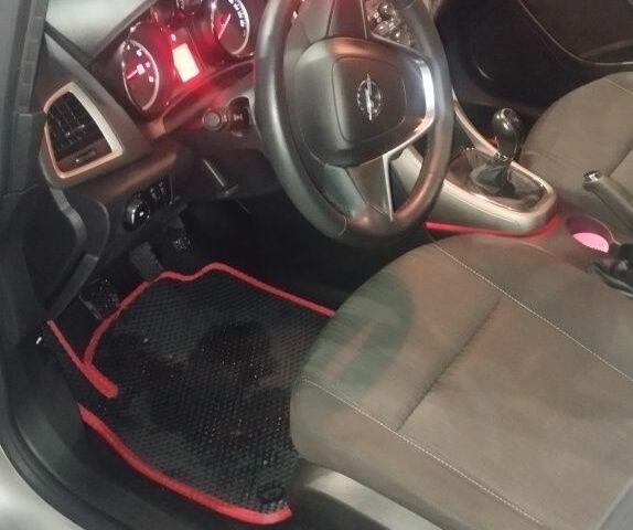 Сірий Опель Астра, об'ємом двигуна 1.4 л та пробігом 183 тис. км за 6400 $, фото 6 на Automoto.ua