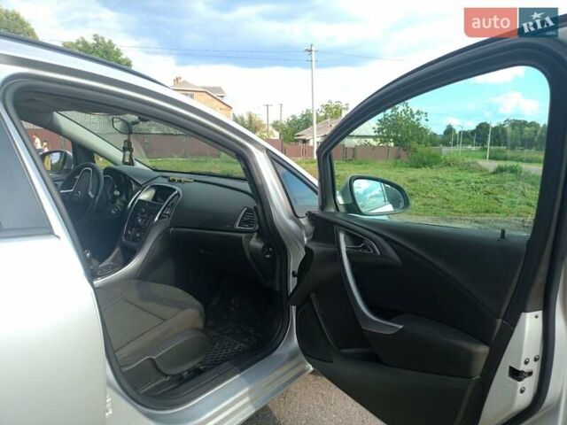 Серый Опель Астра, объемом двигателя 1.69 л и пробегом 191 тыс. км за 7600 $, фото 4 на Automoto.ua