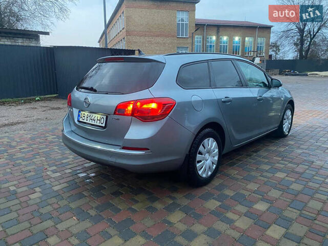 Серый Опель Астра, объемом двигателя 1.7 л и пробегом 320 тыс. км за 6700 $, фото 4 на Automoto.ua