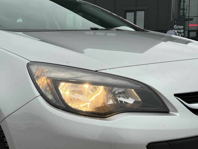 Серый Опель Астра, объемом двигателя 1.7 л и пробегом 330 тыс. км за 5990 $, фото 12 на Automoto.ua