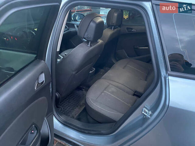 Серый Опель Астра, объемом двигателя 1.7 л и пробегом 320 тыс. км за 6700 $, фото 6 на Automoto.ua