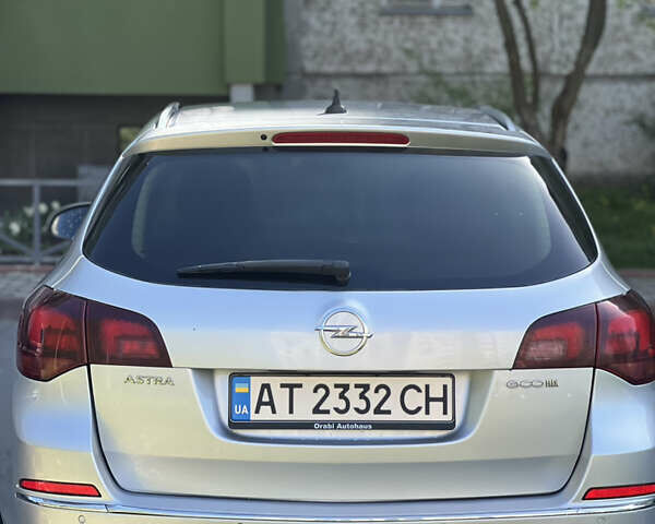 Опель Астра 2013 в Ивано-Франковске на Automoto.ua Серый Опель Астра, объемом двигателя 1.7 л и пробегом 196 тыс. км за 9850 $, фото 6 на Automoto.ua