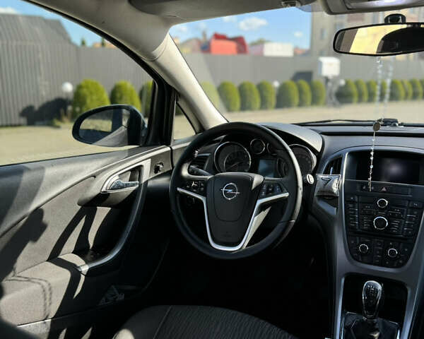 Сірий Опель Астра, об'ємом двигуна 1.7 л та пробігом 256 тис. км за 7000 $, фото 20 на Automoto.ua