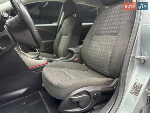 Серый Опель Астра, объемом двигателя 1.7 л и пробегом 208 тыс. км за 8800 $, фото 7 на Automoto.ua