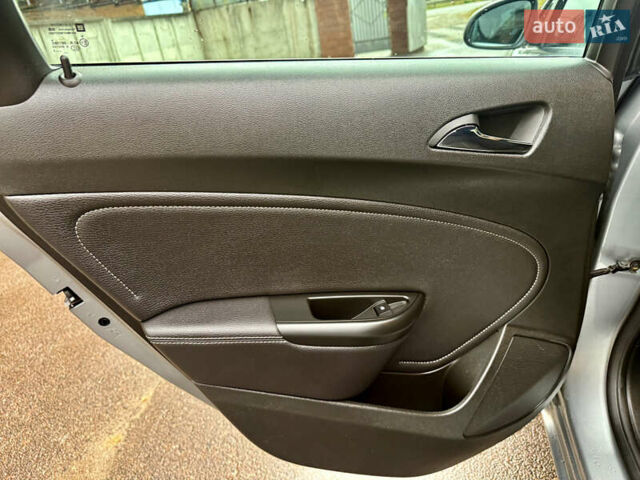 Опель Астра 2013 в Ровно на Automoto.ua Серый Опель Астра, объемом двигателя 2 л и пробегом 224 тыс. км за 7999 $, фото 21 на Automoto.ua