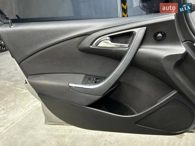 Серый Опель Астра, объемом двигателя 1.69 л и пробегом 275 тыс. км за 6600 $, фото 11 на Automoto.ua