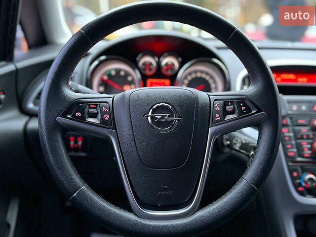 Серый Опель Астра, объемом двигателя 1.69 л и пробегом 270 тыс. км за 8500 $, фото 10 на Automoto.ua