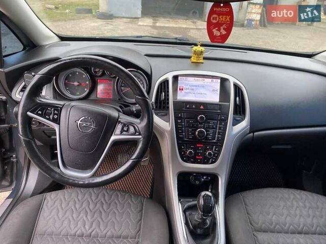 Опель Астра 2013 в Жовкве на Automoto.ua Серый Опель Астра, объемом двигателя 1.69 л и пробегом 280 тыс. км за 7100 $, фото 7 на Automoto.ua
