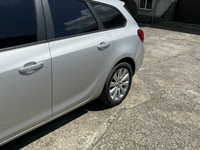 Сірий Опель Астра, об'ємом двигуна 1.7 л та пробігом 250 тис. км за 7200 $, фото 4 на Automoto.ua