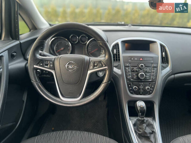Сірий Опель Астра, об'ємом двигуна 1.7 л та пробігом 256 тис. км за 7300 $, фото 23 на Automoto.ua
