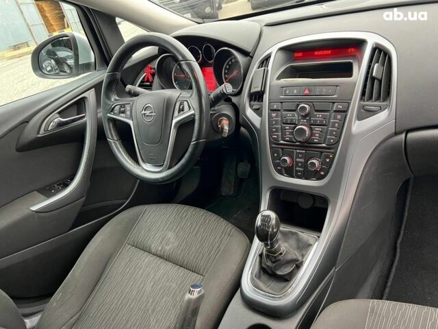 Сірий Опель Астра, об'ємом двигуна 1.7 л та пробігом 330 тис. км за 4000 $, фото 39 на Automoto.ua