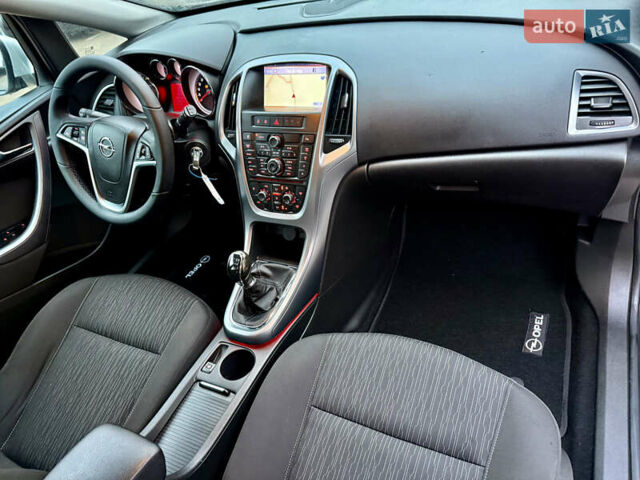 Серый Опель Астра, объемом двигателя 1.6 л и пробегом 204 тыс. км за 7499 $, фото 25 на Automoto.ua