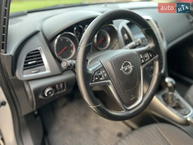 Сірий Опель Астра, об'ємом двигуна 1.7 л та пробігом 256 тис. км за 7300 $, фото 14 на Automoto.ua