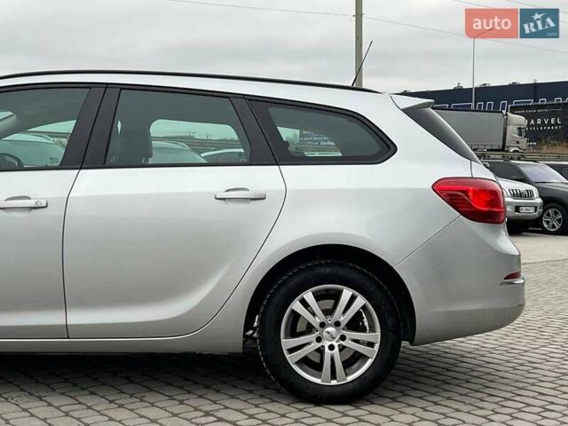 Серый Опель Астра, объемом двигателя 1.7 л и пробегом 330 тыс. км за 4000 $, фото 3 на Automoto.ua