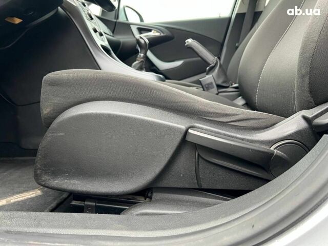 Сірий Опель Астра, об'ємом двигуна 1.7 л та пробігом 330 тис. км за 4000 $, фото 18 на Automoto.ua