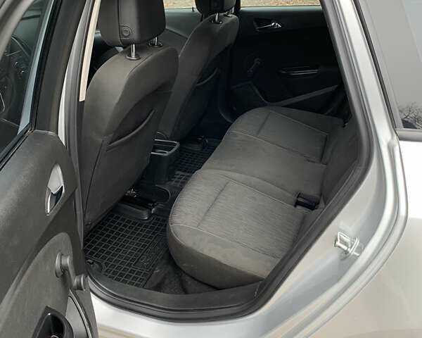 Сірий Опель Астра, об'ємом двигуна 1.7 л та пробігом 247 тис. км за 7400 $, фото 10 на Automoto.ua