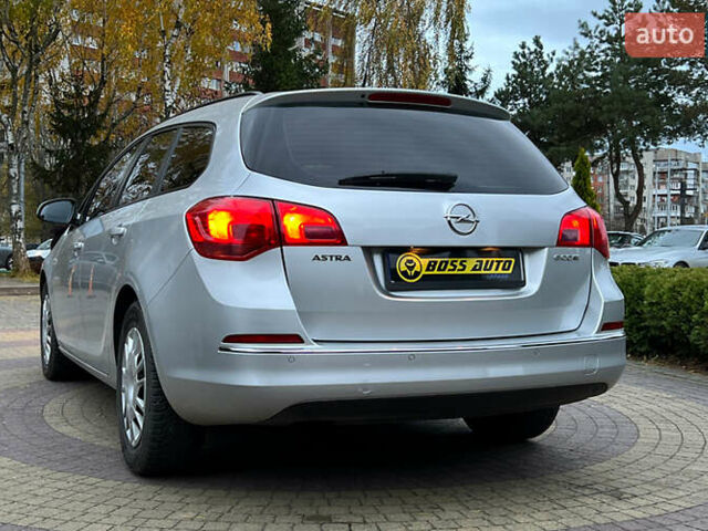 Серый Опель Астра, объемом двигателя 1.69 л и пробегом 270 тыс. км за 8500 $, фото 4 на Automoto.ua