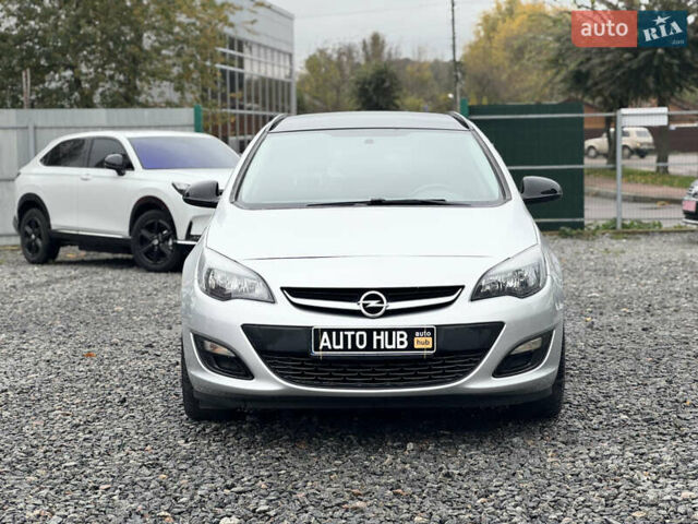 Опель Астра 2013 в Бердичеве на Automoto.ua Серый Опель Астра, объемом двигателя 1.69 л и пробегом 254 тыс. км за 8000 $, фото 2 на Automoto.ua
