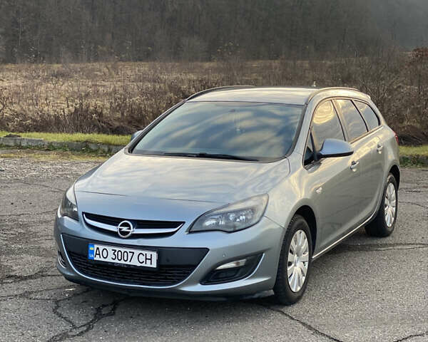 Серый Опель Астра, объемом двигателя 2 л и пробегом 210 тыс. км за 6000 $, фото 1 на Automoto.ua