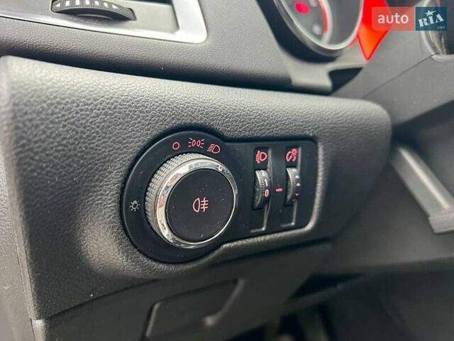 Серый Опель Астра, объемом двигателя 1.7 л и пробегом 330 тыс. км за 4000 $, фото 19 на Automoto.ua