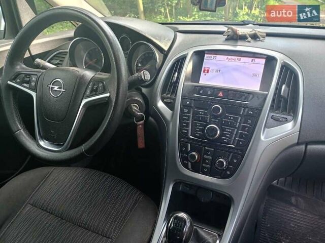 Серый Опель Астра, объемом двигателя 1.69 л и пробегом 191 тыс. км за 7600 $, фото 3 на Automoto.ua