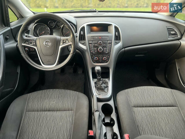 Сірий Опель Астра, об'ємом двигуна 1.7 л та пробігом 256 тис. км за 7300 $, фото 19 на Automoto.ua