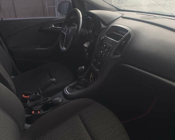 Серый Опель Астра, объемом двигателя 1.69 л и пробегом 283 тыс. км за 6900 $, фото 12 на Automoto.ua