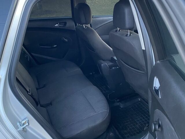 Серый Опель Астра, объемом двигателя 1.7 л и пробегом 320 тыс. км за 6800 $, фото 6 на Automoto.ua