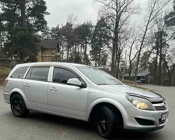 Серый Опель Астра, объемом двигателя 1.6 л и пробегом 235 тыс. км за 6299 $, фото 9 на Automoto.ua