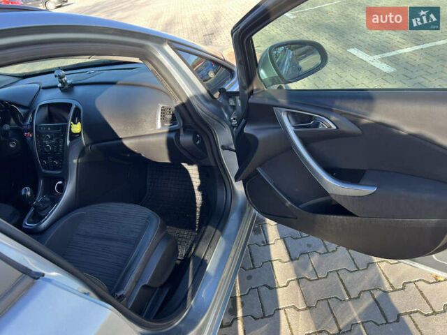 Опель Астра 2013 в Бережанах на Automoto.ua Серый Опель Астра, объемом двигателя 1.7 л и пробегом 210 тыс. км за 8000 $, фото 12 на Automoto.ua