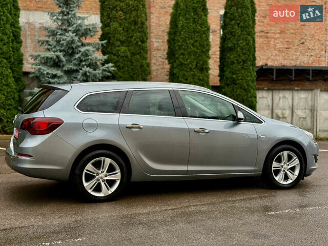 Опель Астра 2013 в Ровно на Automoto.ua Серый Опель Астра, объемом двигателя 2 л и пробегом 224 тыс. км за 7999 $, фото 5 на Automoto.ua