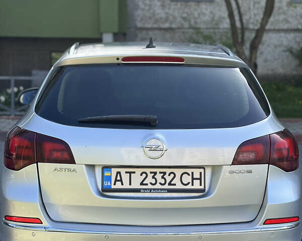 Опель Астра 2013 в Ивано-Франковске на Automoto.ua Серый Опель Астра, объемом двигателя 1.7 л и пробегом 196 тыс. км за 9850 $, фото 13 на Automoto.ua