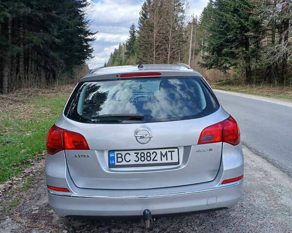 Серый Опель Астра, объемом двигателя 1.69 л и пробегом 260 тыс. км за 8000 $, фото 4 на Automoto.ua