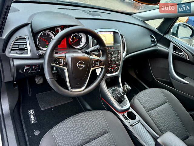 Серый Опель Астра, объемом двигателя 1.6 л и пробегом 204 тыс. км за 7499 $, фото 13 на Automoto.ua