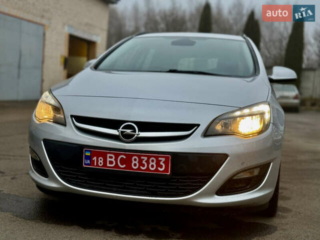 Серый Опель Астра, объемом двигателя 1.6 л и пробегом 204 тыс. км за 7499 $, фото 1 на Automoto.ua
