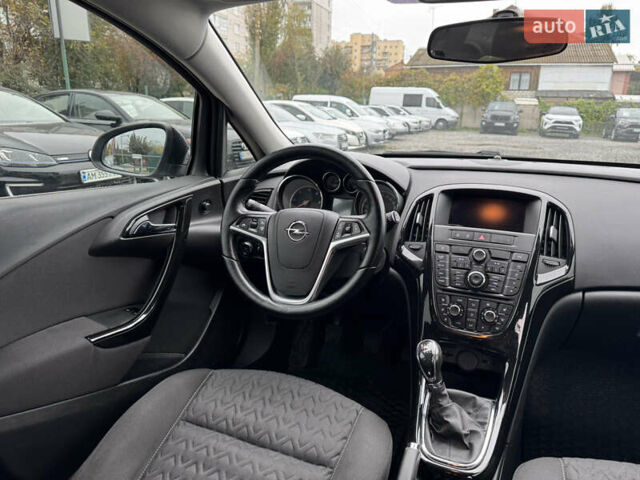 Опель Астра 2013 в Бердичеве на Automoto.ua Серый Опель Астра, объемом двигателя 1.69 л и пробегом 254 тыс. км за 8000 $, фото 15 на Automoto.ua