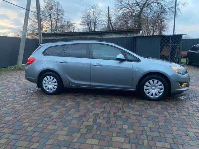 Серый Опель Астра, объемом двигателя 1.7 л и пробегом 320 тыс. км за 6700 $, фото 3 на Automoto.ua