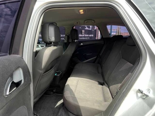 Серый Опель Астра, объемом двигателя 1.7 л и пробегом 197 тыс. км за 7400 $, фото 9 на Automoto.ua